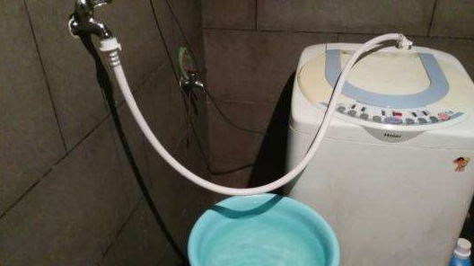 洗衣机接水龙头漏水