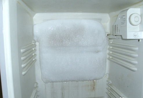冰箱漏水